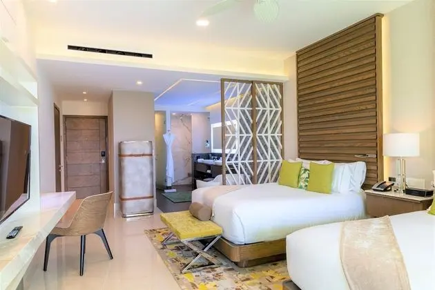Junior Suite Swim Up - All Inclusive