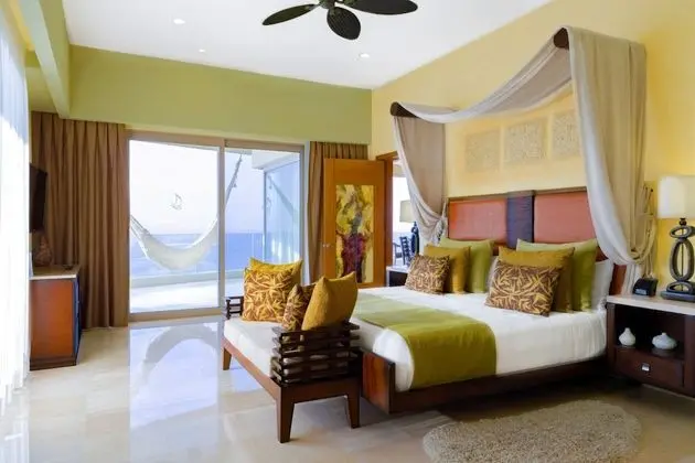 Ultra Three Bedroom Panoramic Suite