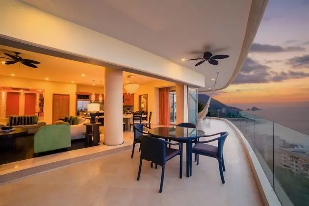 Ultra Two Bedroom Panoramic Suite
