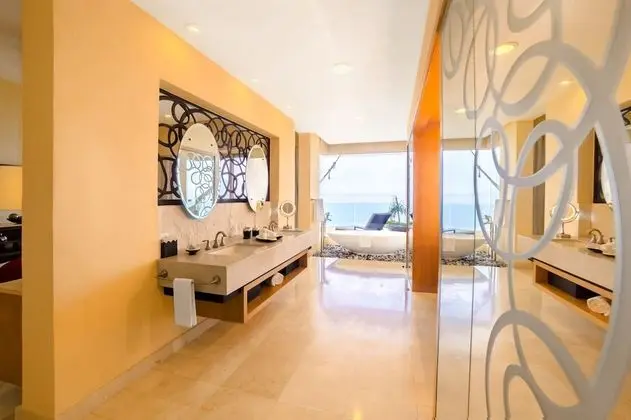 Ultra Two Bedroom Panoramic Suite