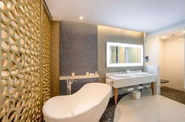 1 Bedroom Suite, 1King Bed