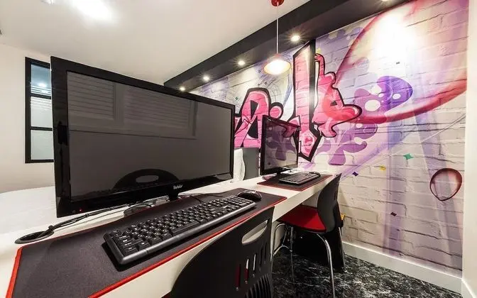 Oda (Semi-Suite room (Netflix available in)