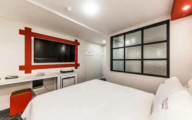 Oda (Semi-Suite room (Netflix available in)