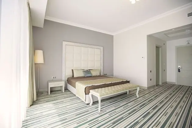 Deluxe Tek Büyük veya İki Ayrı Yataklı Oda