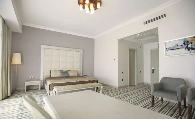 Deluxe Tek Büyük veya İki Ayrı Yataklı Oda