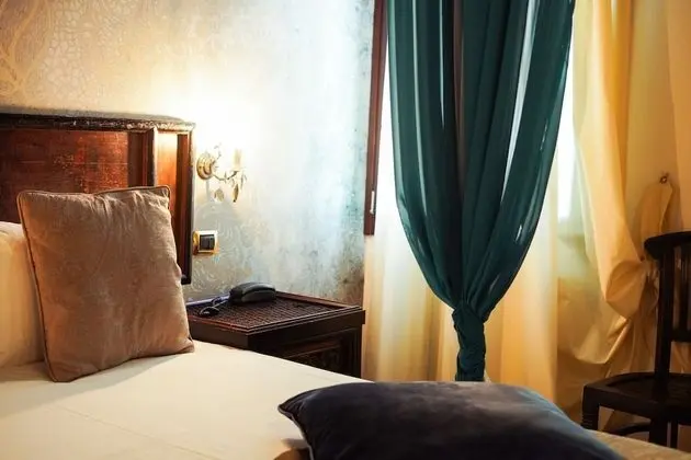 Deluxe Room with additional bed