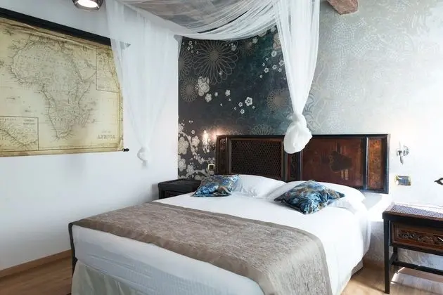 Superior Oda, Sıcak Su Küveti