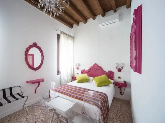 Superior Oda, Sıcak Su Küveti