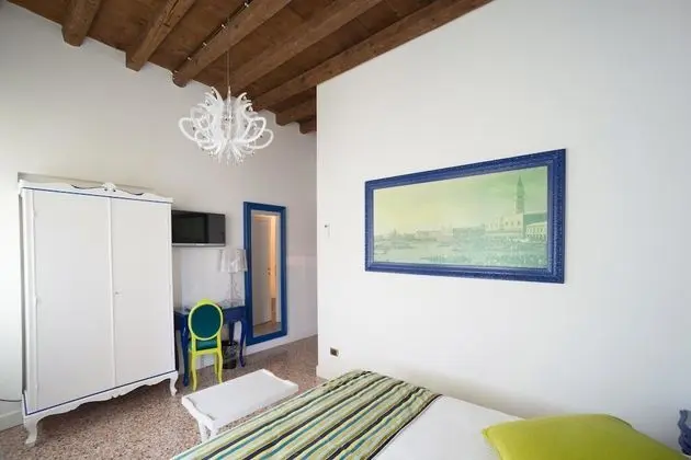 Superior Oda, Sıcak Su Küveti