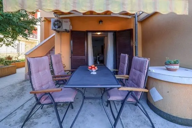 Apart Daire (Gašpe - garden terrace - A1(4+1))