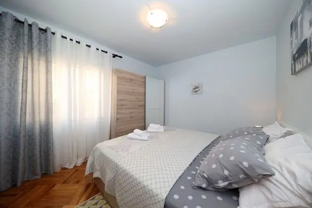 Apart Daire (Gašpe - garden terrace - A1(4+1))