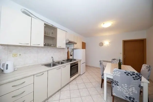 Apart Daire (Gašpe - garden terrace - A1(4+1))