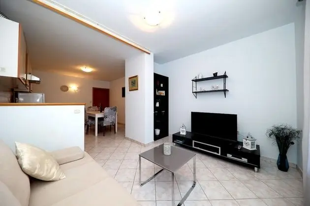 Apart Daire (Gašpe - garden terrace - A1(4+1))