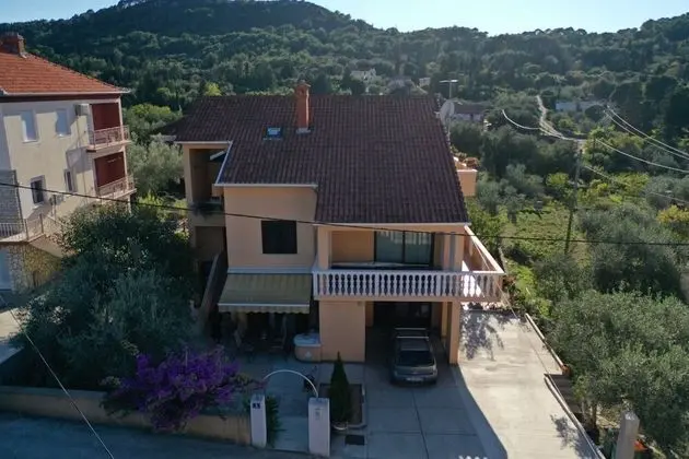 Apart Daire (Gašpe - garden terrace - A1(4+1))