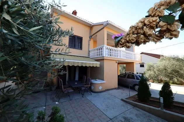 Apart Daire (Gašpe - garden terrace - A1(4+1))