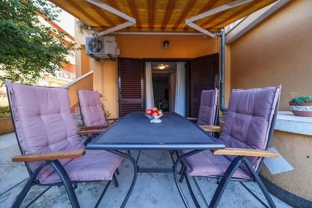 Apart Daire (Gašpe - garden terrace - A1(4+1))
