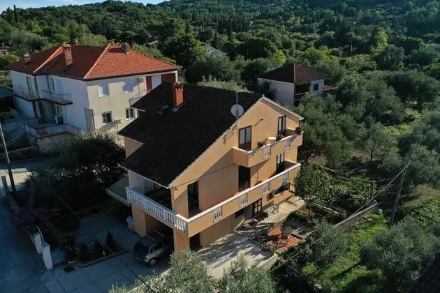 Apart Daire (Gašpe - garden terrace - A1(4+1))