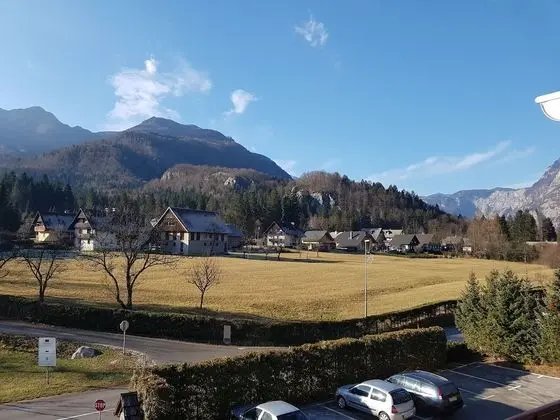 Dört Kişilik Oda, Balkon, Dağ Manzaralı