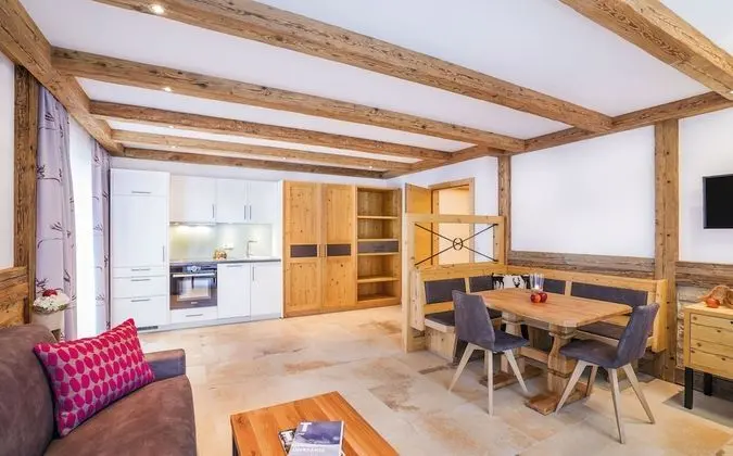 Superior Apart Daire ("Rauchquarz")