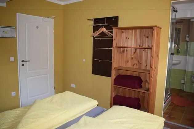 Tek Büyük veya İki Ayrı Yataklı Oda