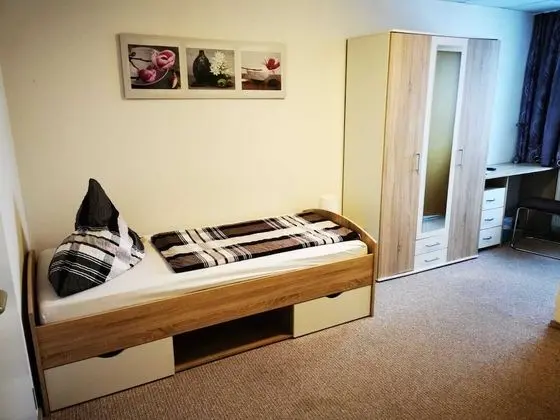 İki Ayrı Yataklı Oda, Banyolu/Duşlu