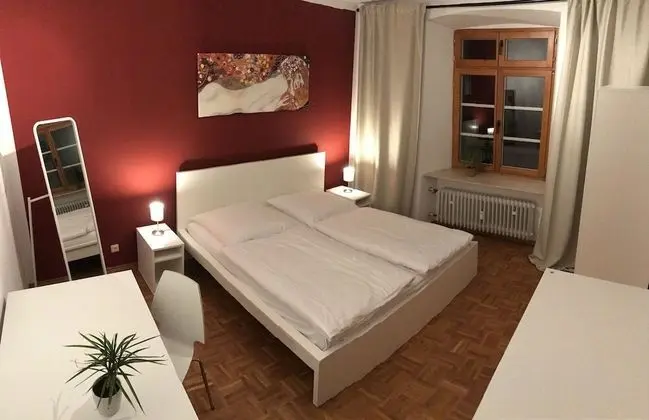 Tek Büyük Yataklı Oda