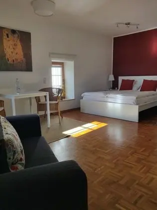 Tek Büyük Yataklı Oda