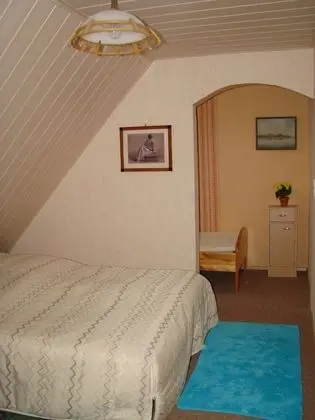 Üç Kişilik Oda, Ortak Banyo