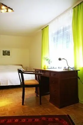 Economy Tek Büyük Yataklı Oda, Ortak Banyo