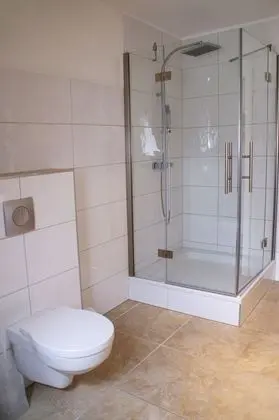 Economy Tek Büyük Yataklı Oda, Ortak Banyo