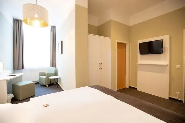 Comfort Tek Büyük Yataklı Oda