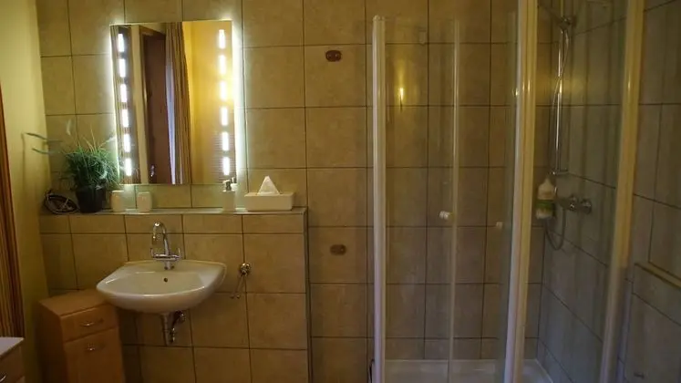 Tek Büyük veya İki Ayrı Yataklı Oda, Özel Banyo