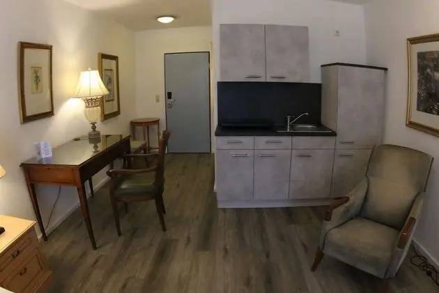 Basic Stüdyo, Küçük Mutfak