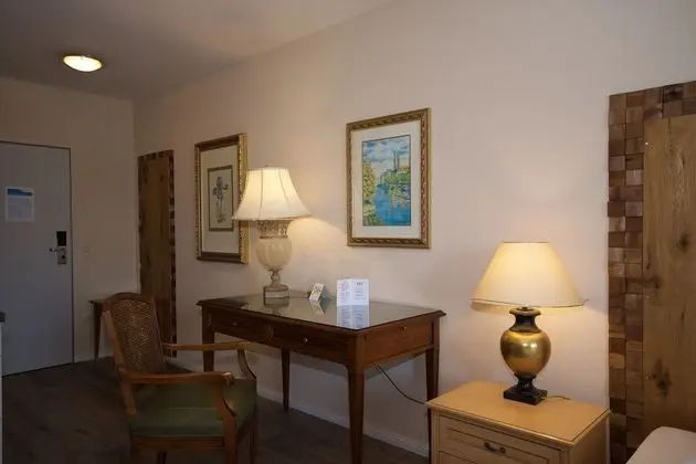 Basic Stüdyo, Küçük Mutfak