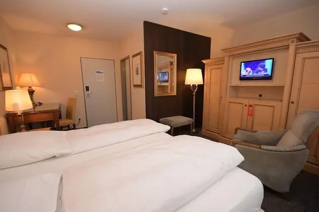 Basic Tek Büyük Yataklı Oda