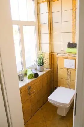 Apart Daire, Özel Banyo, Avlu Manzaralı