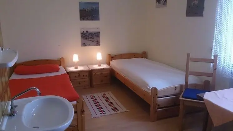 Tek Büyük veya İki Ayrı Yataklı Oda