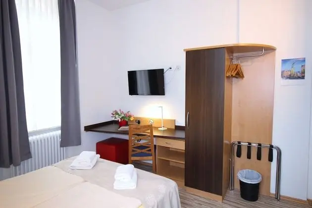 Tek Büyük veya İki Ayrı Yataklı Oda