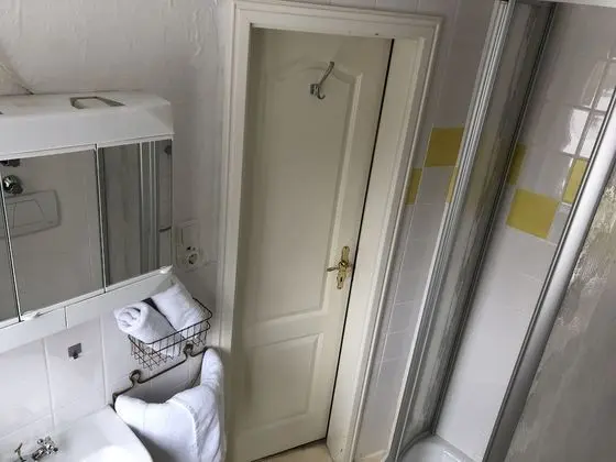 Basic Tek Büyük Yataklı Oda