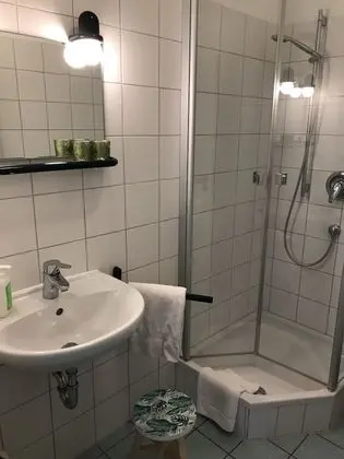 Tek Büyük Yataklı Oda, Özel Banyo