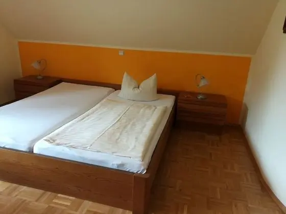 Tek Büyük Yataklı Oda, Balkon