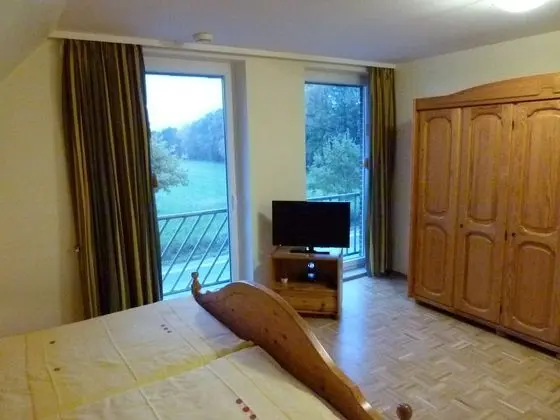 Tek Büyük Yataklı Oda, Balkon