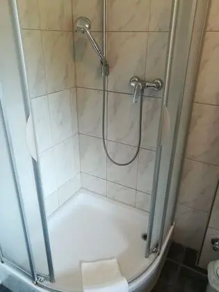 Tek Büyük Yataklı Oda, Balkon