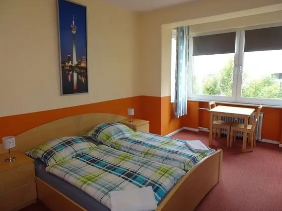 Tek Büyük Yataklı Oda, Ortak Banyo