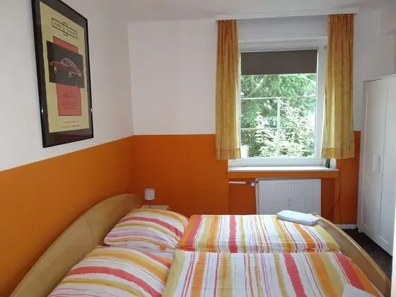 Tek Büyük Yataklı Oda, Ortak Banyo