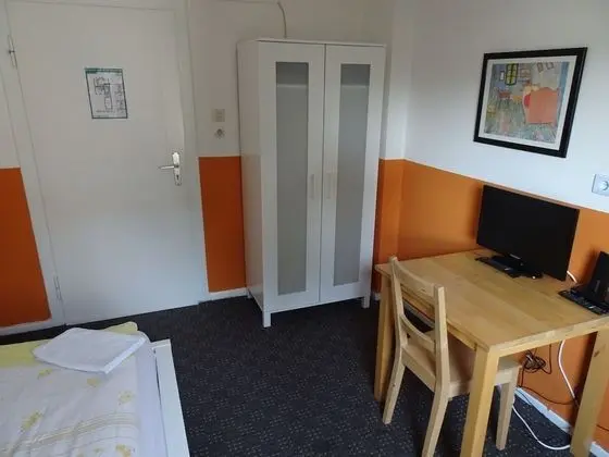 Tek Kişilik Oda, Ortak Banyo