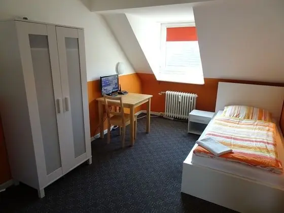 Tek Kişilik Oda, Ortak Banyo