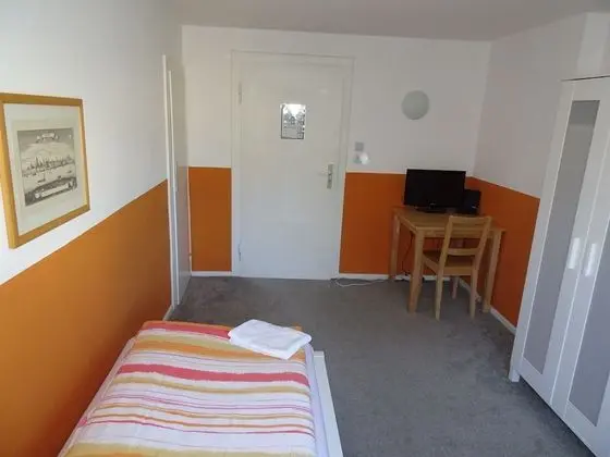 Tek Kişilik Oda, Ortak Banyo