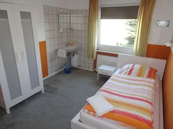 Tek Kişilik Oda, Ortak Banyo