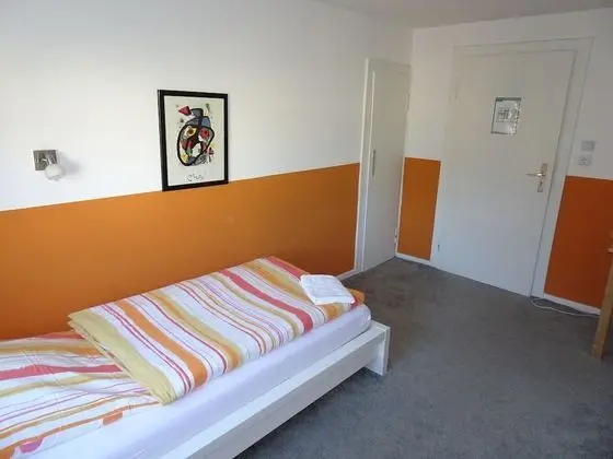 Tek Kişilik Oda, Ortak Banyo